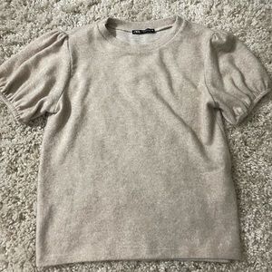Zara sweater NWOT size medium